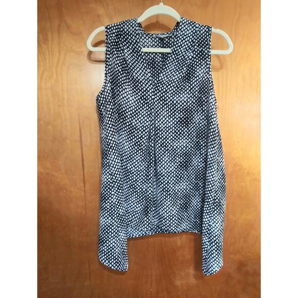 Grey & Gray Women's Medium Sleeveless Blouse Black White Patterned Asymmetrical - Picture 5 of 10